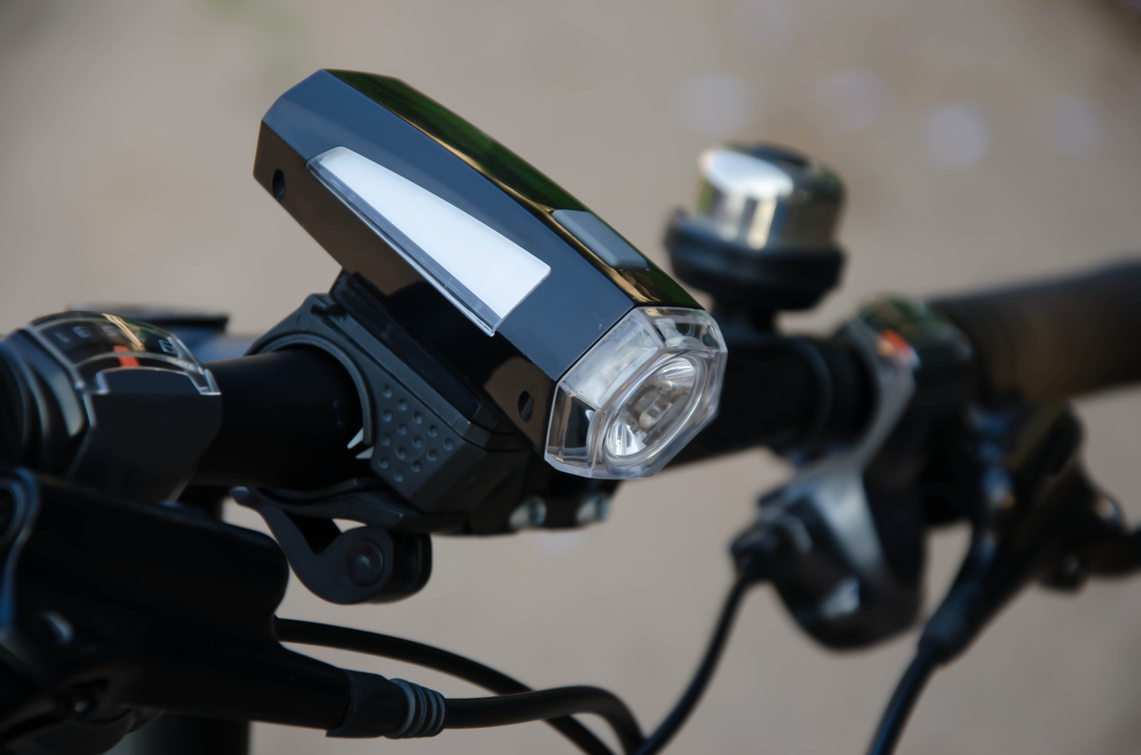 クロスバイク用ライトのおすすめ10選！明るさと電源タイプから比較 | ECナビClip! | あなたのお気に入りをクリップ！